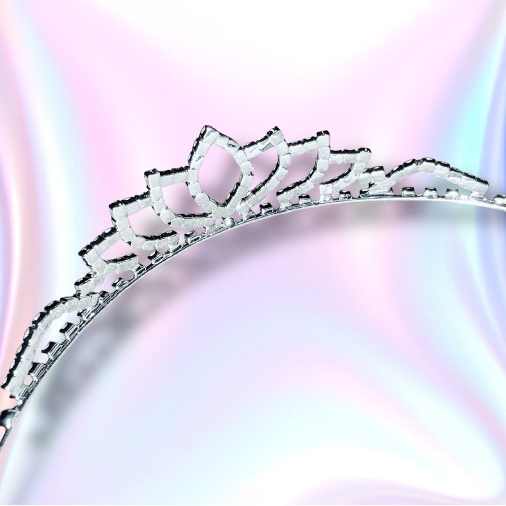 Silver Rhinestone Tiara - New with Tags - Picture 10 of 13